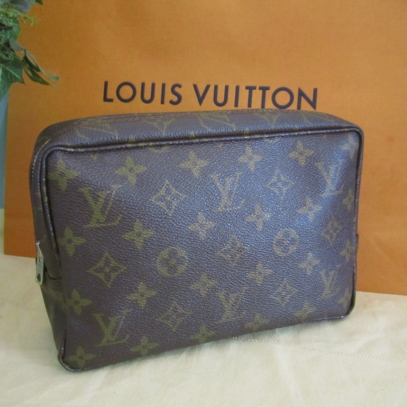 Louis Vuitton Handbags - Louis Vuitton Trousse Clutch Vintage